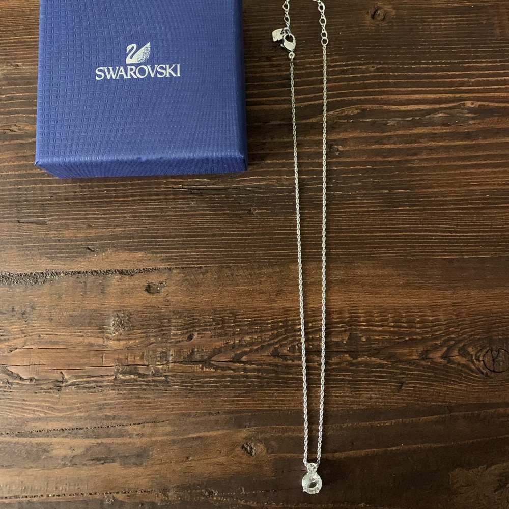 SWAROVSKI CRYSTAL NECKLACE ✨ NEVER WORN